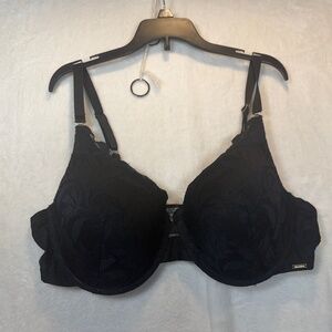 La Vie en Rose Bra Womens Size 40D Black Lace My memory Underwire Sexy